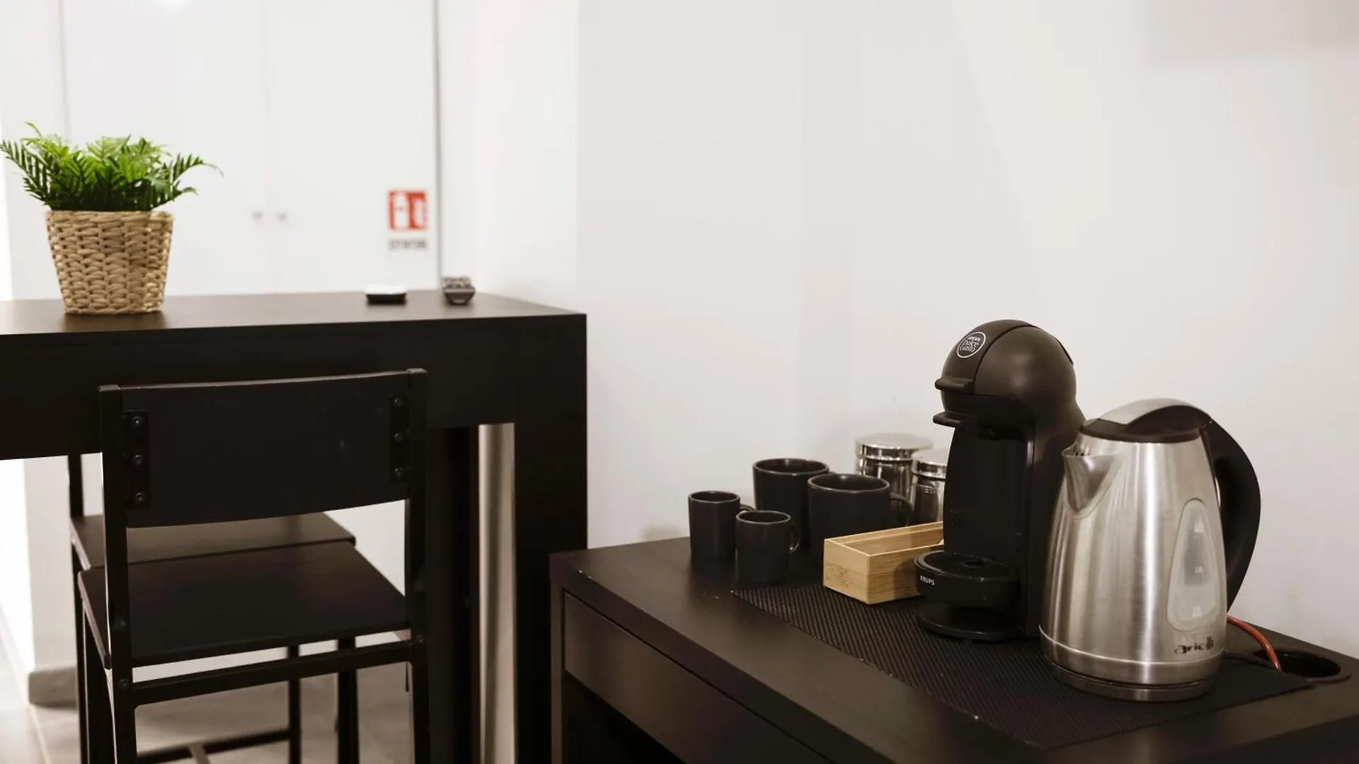 Studio 116, Host Apartments Napoli Italia