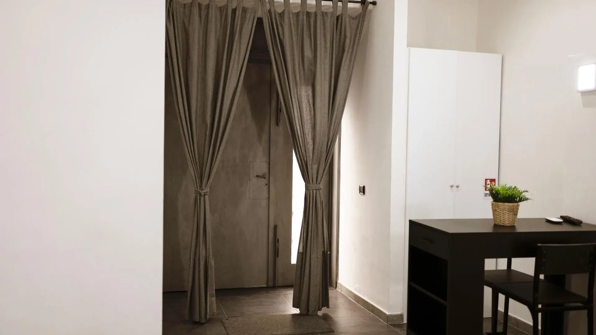 Studio 116, Host Apartments Naples Italy