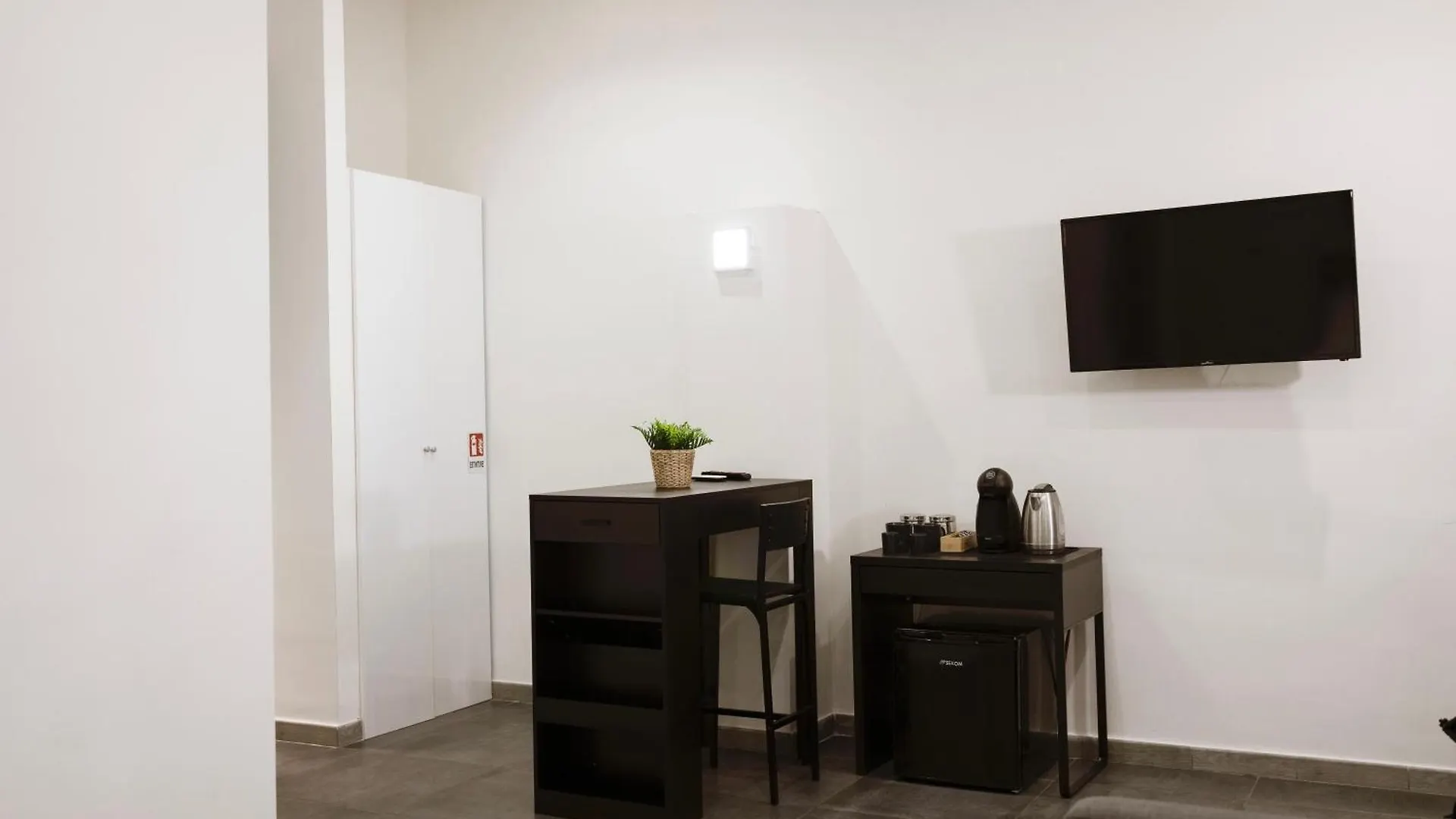 Studio 116, Host Apartments Naples