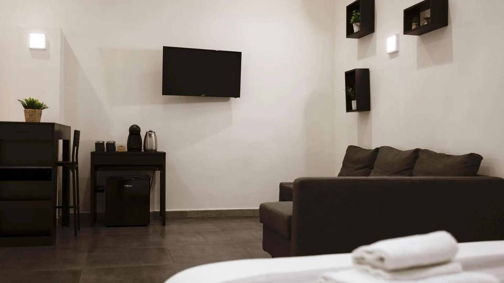 Studio 116, Host Apartments Naples