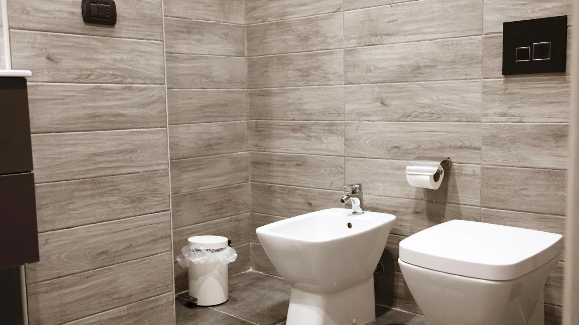 Studio 116, Host Apartments Naples